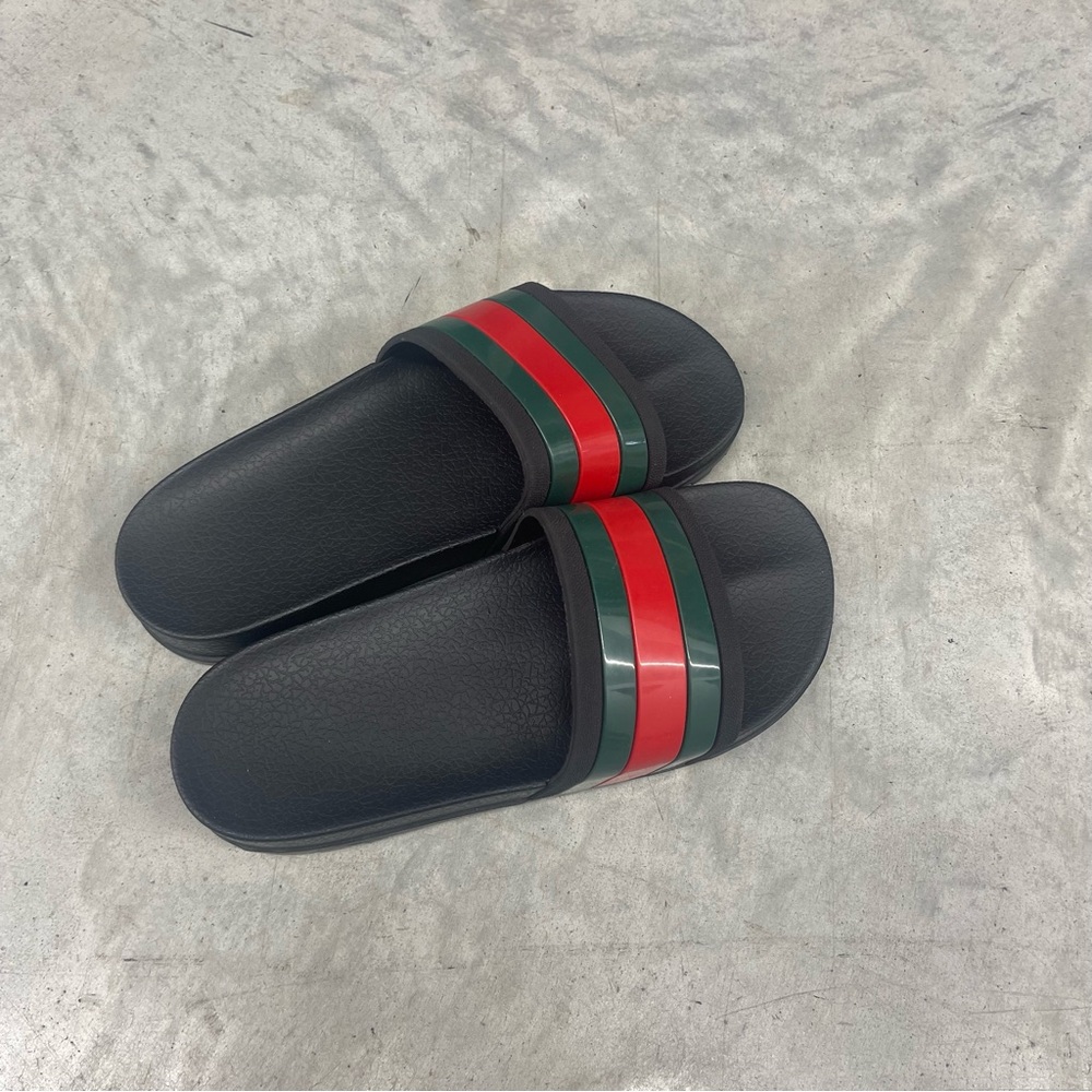 Gucci Men’s Slides size 42